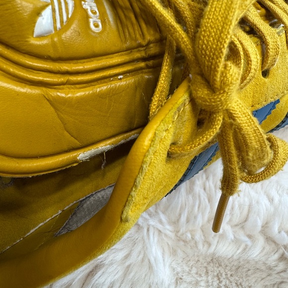 Adidas Gazelle Golden Yellow Sneakers with Blue Stripes Men 9 Women ~11 - Picture 8 of 13